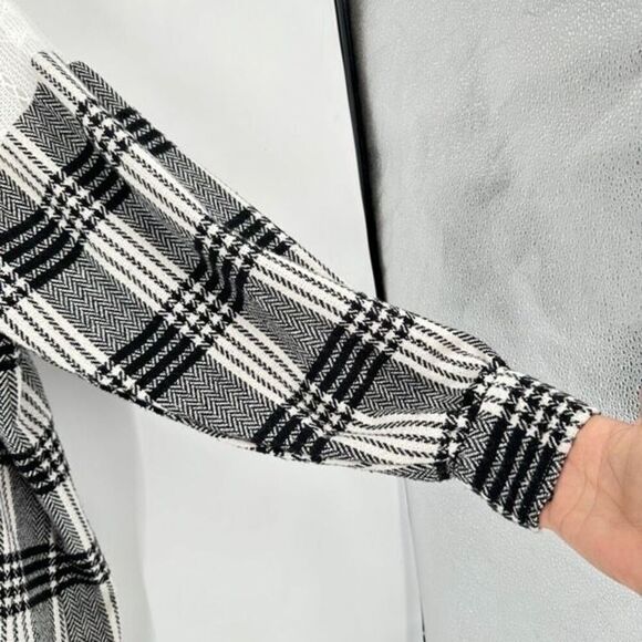 White Birch Black and White Plaid Button-Down Shirt - Picture 7 of 12